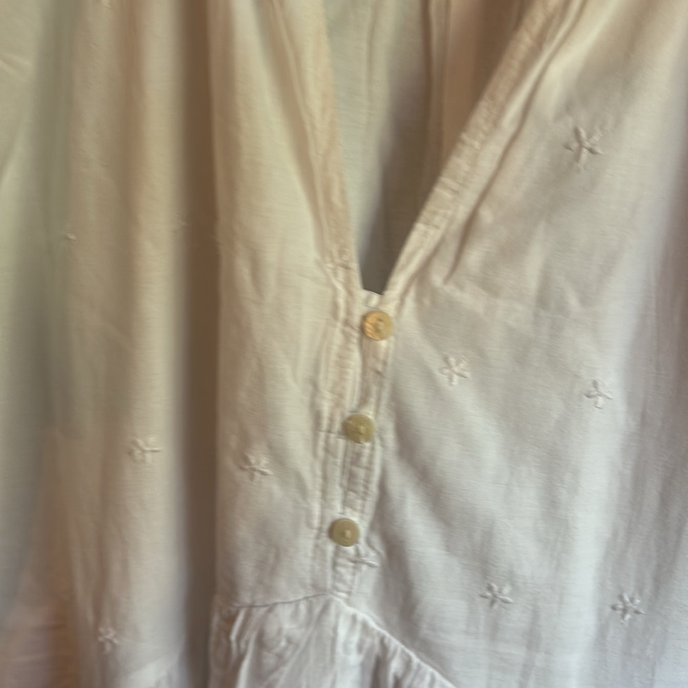 Old Navy White Ruffled dress with lace detail - Picture 3 of 10